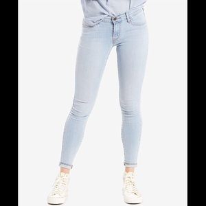 Levi’s 710 Super Skinny Light Wash